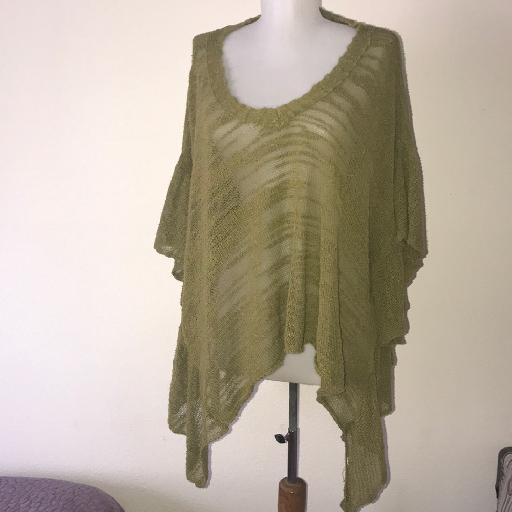 Sheer Knit Tunic Chelsea & Violet